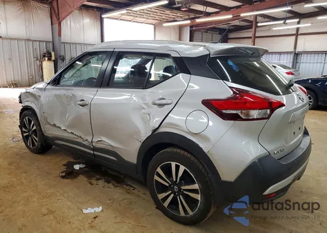 2019 Nissan Kicks S z USA, uszkodzony, nr VIN 3N1CP5CU7KL526509